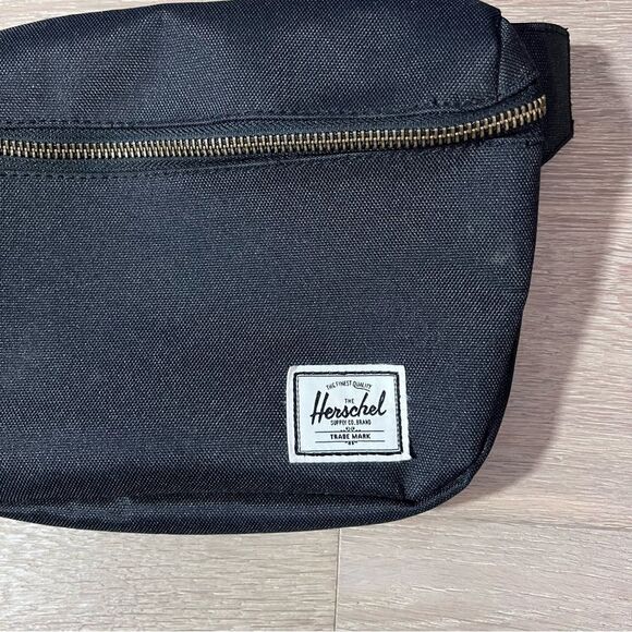 Herschel Supply Black Canvas Hip Pack Belt Bag - Picture 3 of 10